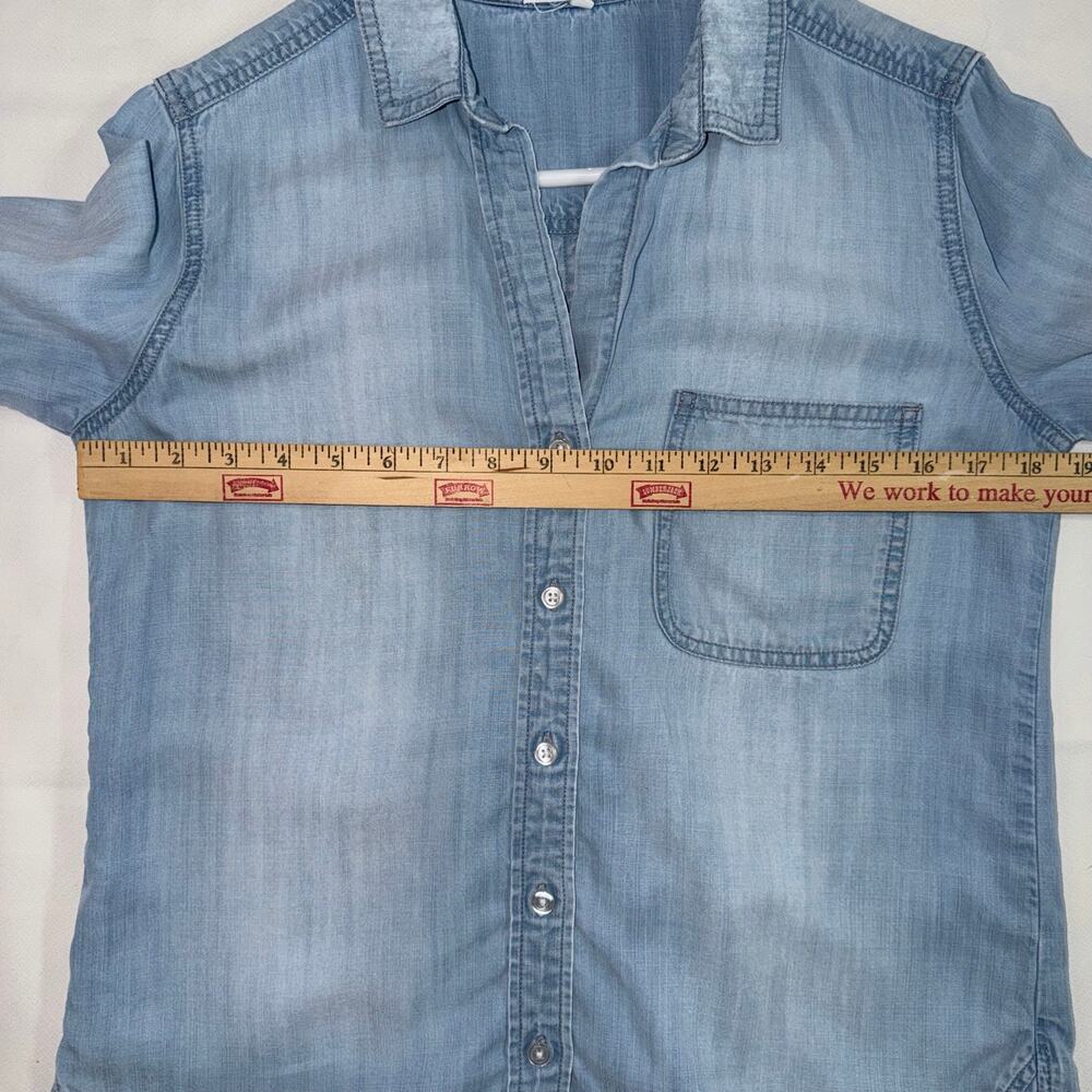 Bella Doll Lightweight Denim Soft Blue Button Up Long Sleeve Size Small - Picture 10 of 11